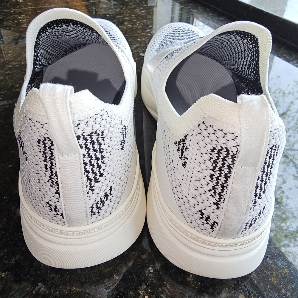 APL TechLoom Bliss Knit Men Running Shoe Sz 8.5 - Picture 11 of 13